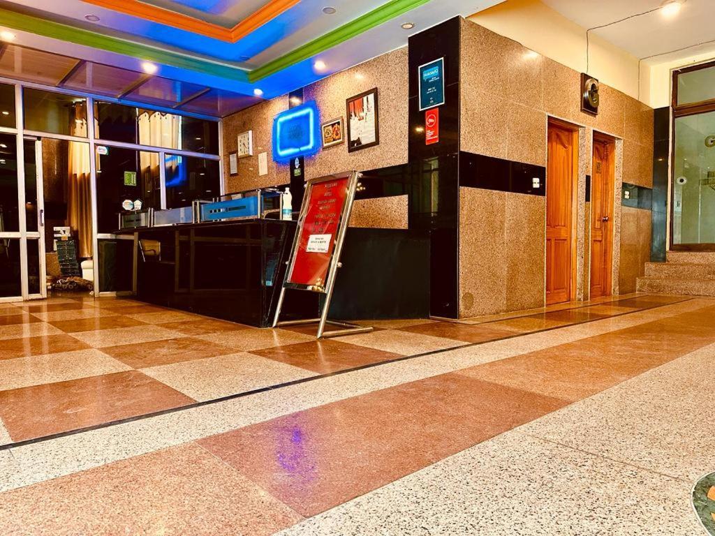 Manali Holiday Lnn - Gym, Spa, Dj Night, Pool Exterior foto